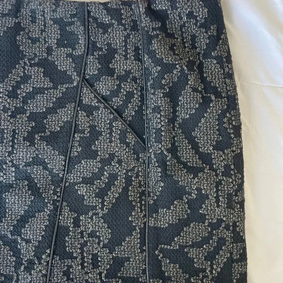 Maje embroidered metallic mini skirt - Picture 3 of 10